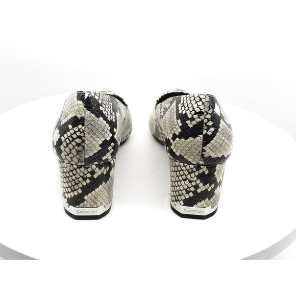 Calvin Klein Women's Pumps BLACK/WHITE - Black & White Snake-Embossed Pointed-To - Picture 2 of 8